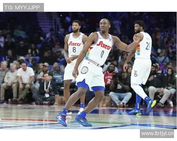 篮网队大胜对手，展现出色团队合作